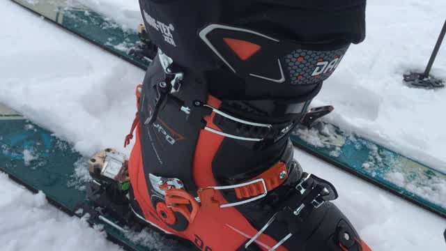 chute women's st anton waterproof snow boots